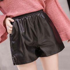 Windune - Mid Rise Faux Leather Shorts