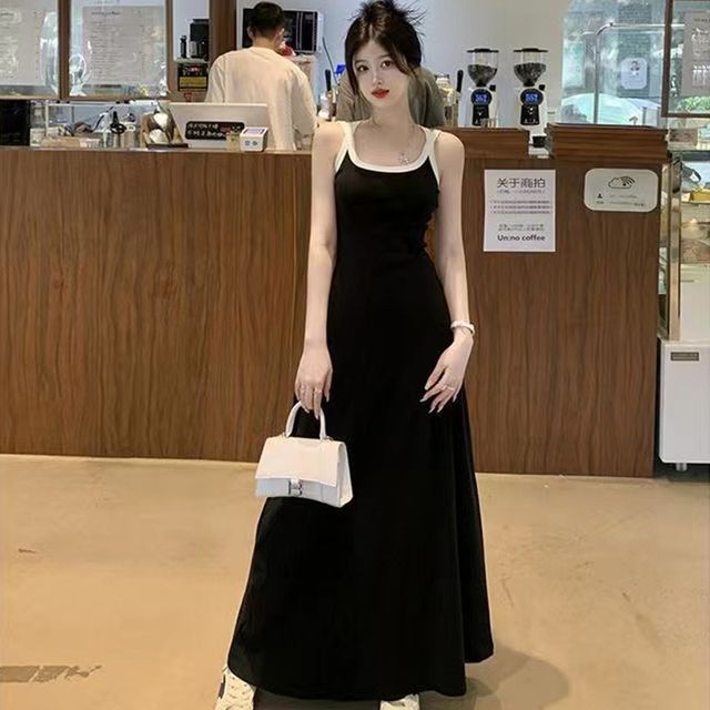Everose-Spaghetti Strap Scoop Neck Plain Maxi A-Line Dress