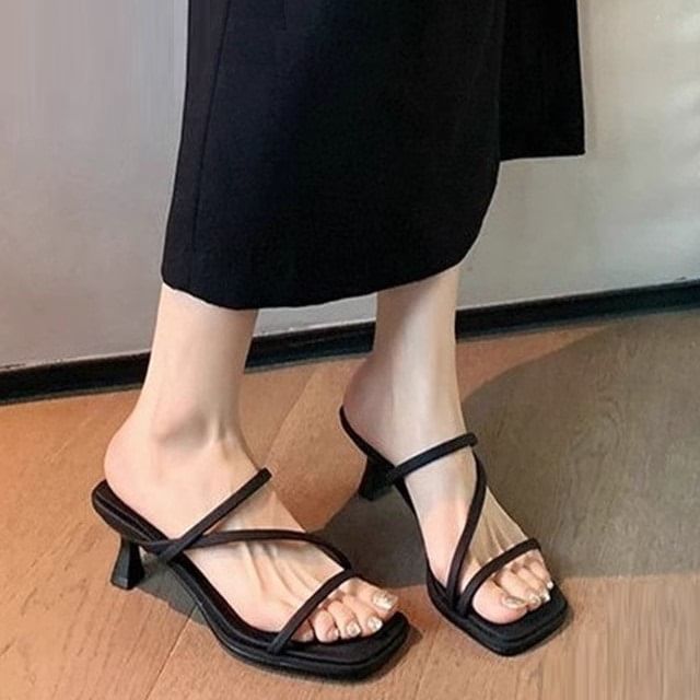 Red Wolf-Strap Kitten Heel Slide Sandals