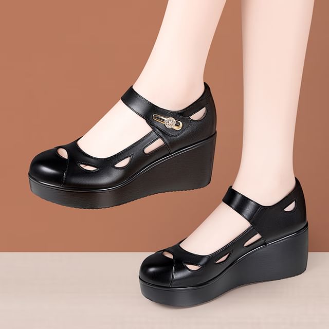 Freesia-Cutout Platform Wedge Heel Mary Jane Shoes
