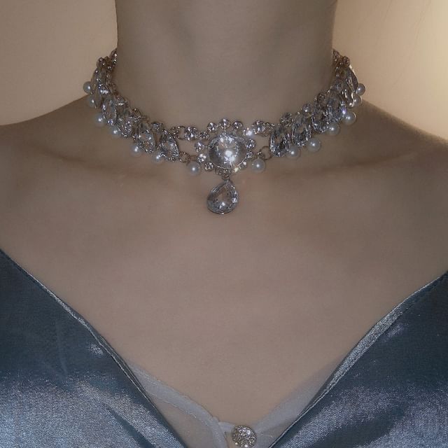 Chimerro-Rhinestone Choker