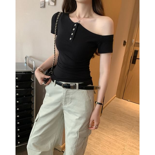 Daybreak-Short-Sleeve Off Shoulder Plain Crop Top