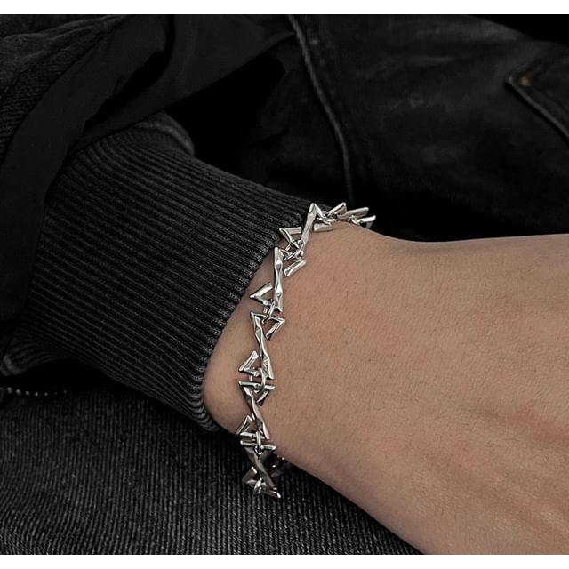 Black Degree-Metallic Chained Bracelet