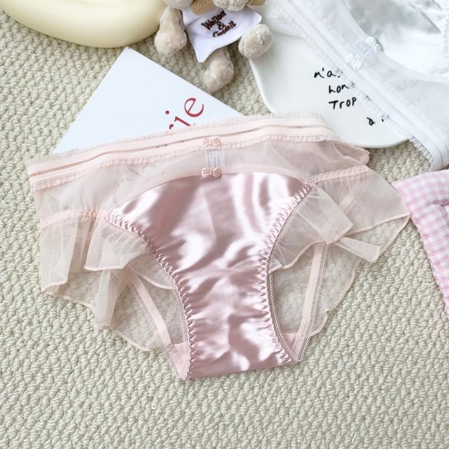 Gecko-Mesh Panel Ruffle Trim Panty