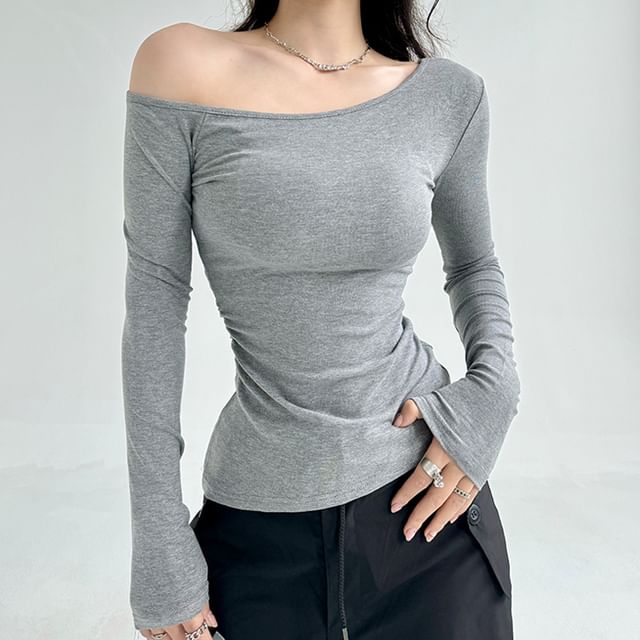 Amyway-Long Sleeve Cold Shoulder Plain Ruched Cropped Tee