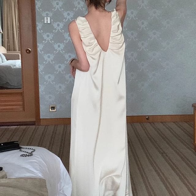 Coris-Sleeveless Plain Open Back Maxi Sundress
