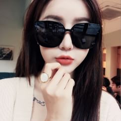 MOL Girl - Oversized Square Sunglasses MOL Girl - Oversized Square Sunglasses