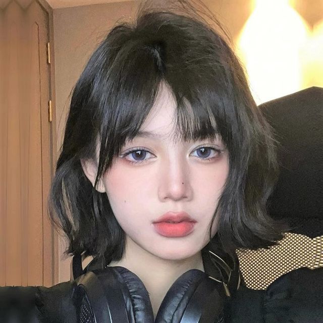 Jellyfish-Medium Full Wig - Wavy