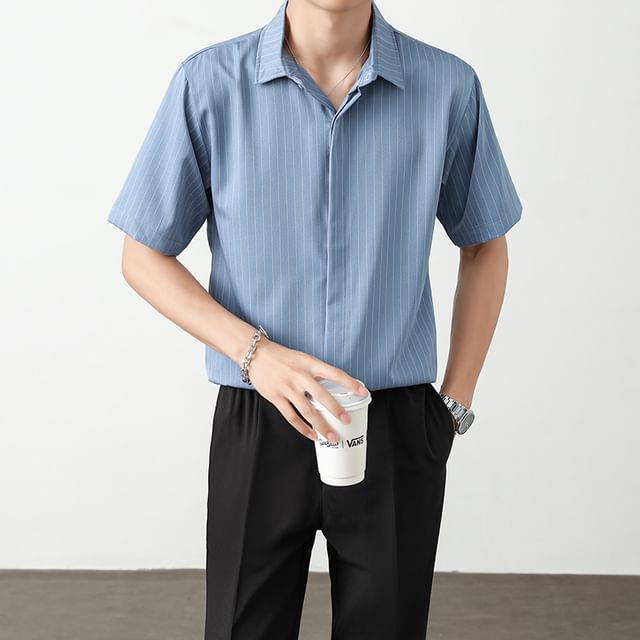 Hushgrain-Short Sleeve Contrast Striped Shirt