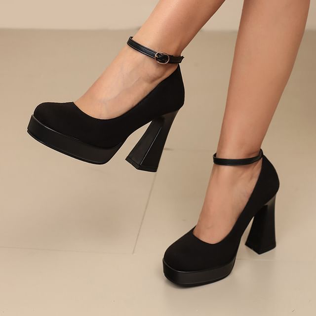 Queen Zoo-Chunky Heel Ankle Strap Plain Pumps
