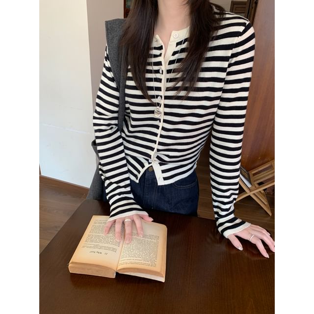 Beem - Round Neck Cardigan | YesStyle