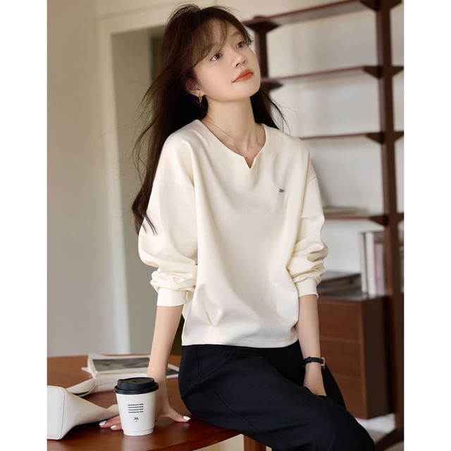Jeonseon-Notch Neck Plain Sweatshirt