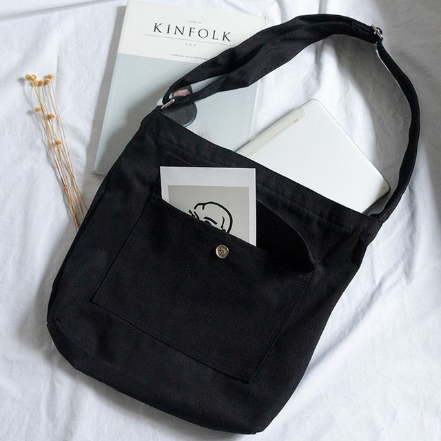 Basaran-Plain Big-Pocket Canvas Shoulder Bag
