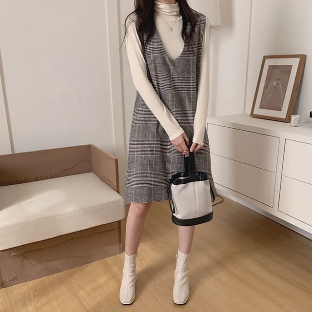 Jesong-V-Neck Plaid Slit Shift Pinafore Dress