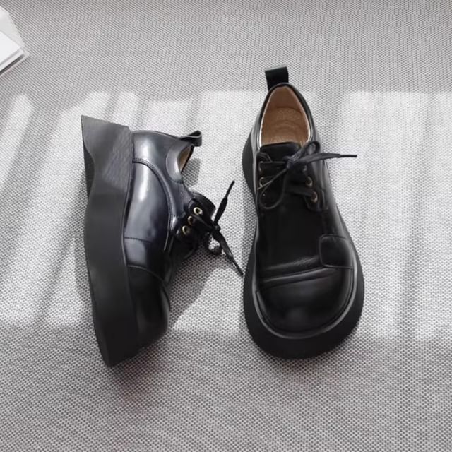 Freesia-Faux Leather Platform Lace-Up Shoes