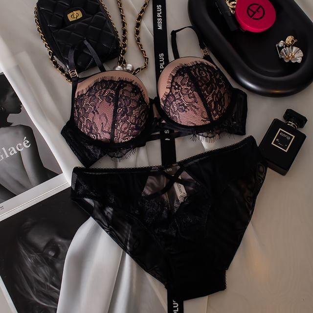 Senshia Lace Trim Bra Top Panties Set YesStyle