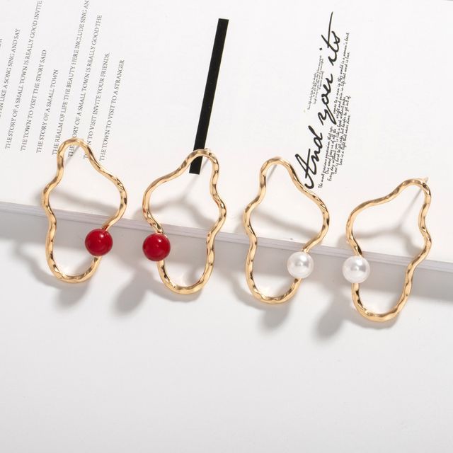 Gemsha-Faux Pearl Ear Stud