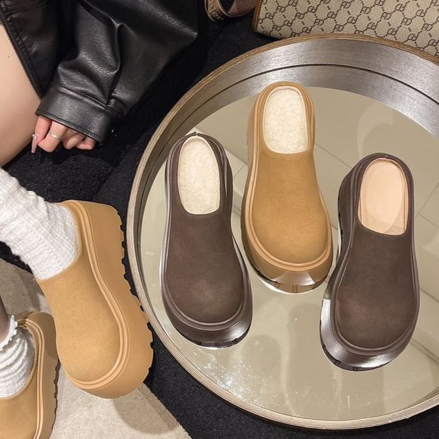 Gordong-Faux Leather Platform Slip Ons