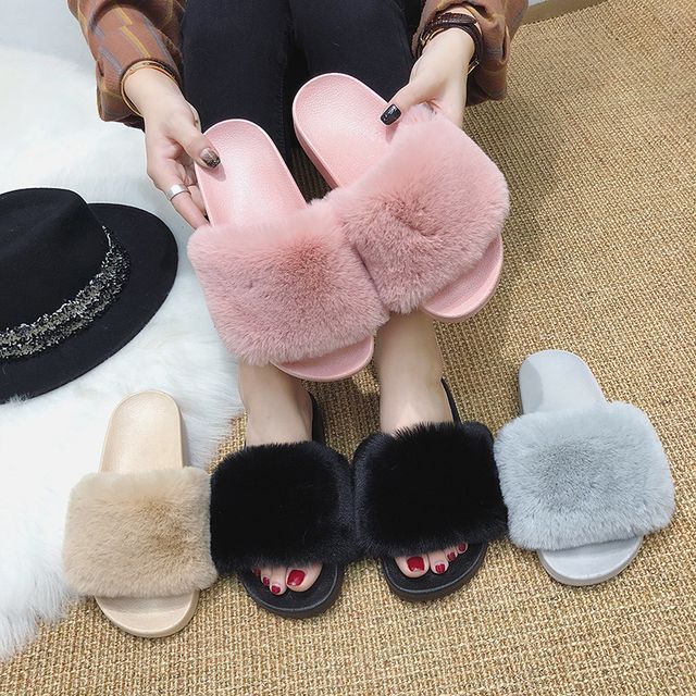 Meguro - Fluffy Slippers