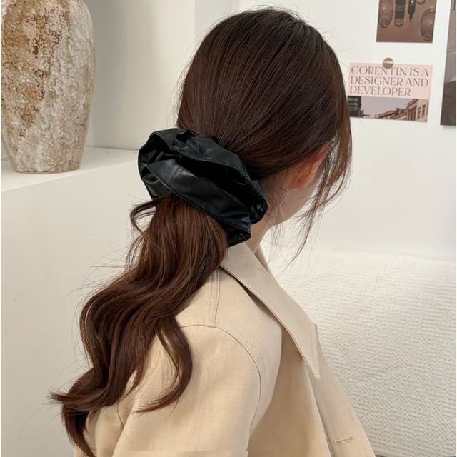 Allyrinta-Plain Faux Leather Scrunchie