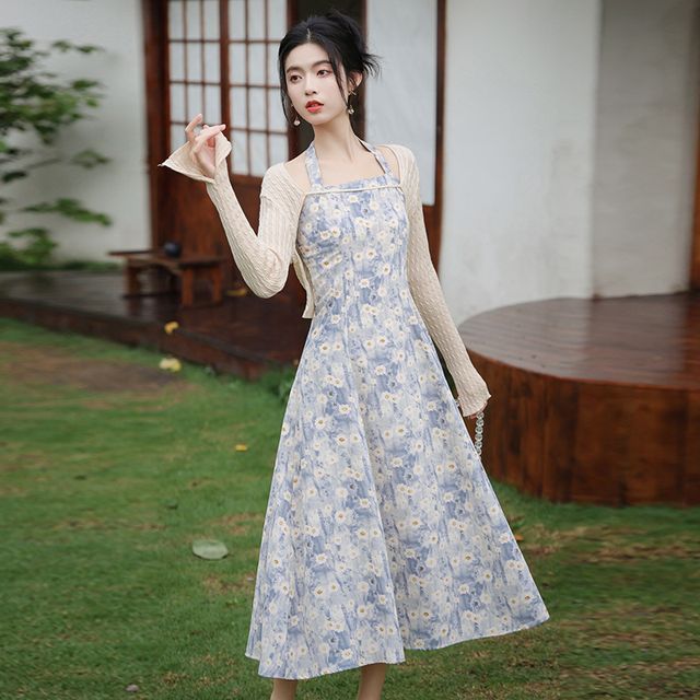 Set: Halter-Neck Floral Print Midi A-Line Dress + Plain Ribbed Shrug