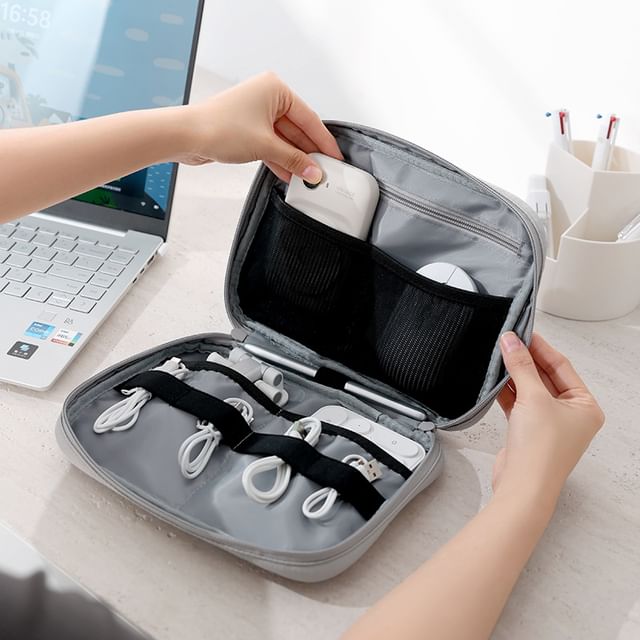 ZenlyHabit-Plain Travel Accessories Pouch