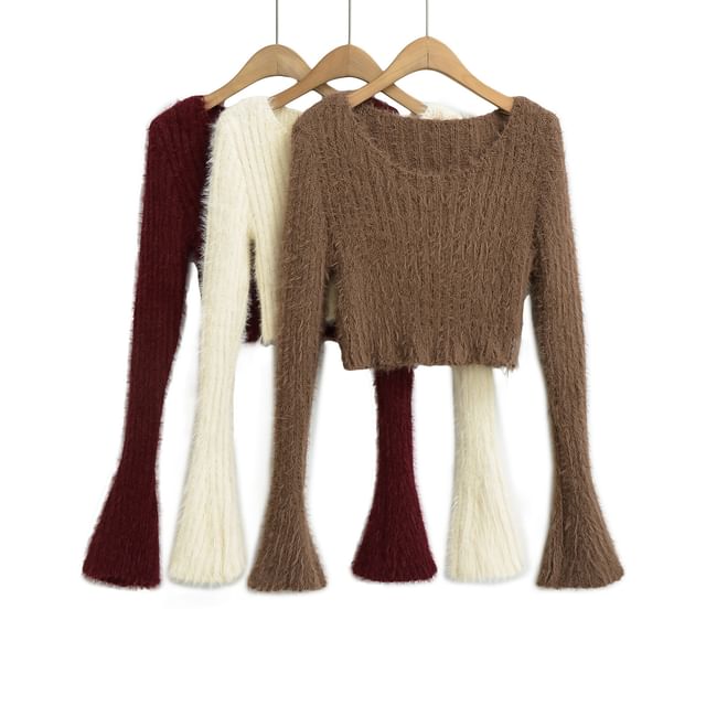 Asiris-Scoop Neck Plain Crop Sweater