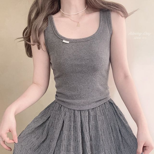Glotto-Plain Tank Top