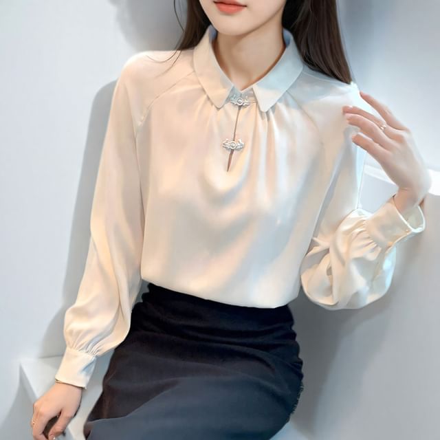 Dragan Pulse-Raglan-Sleeve Plain Frog Button Blouse
