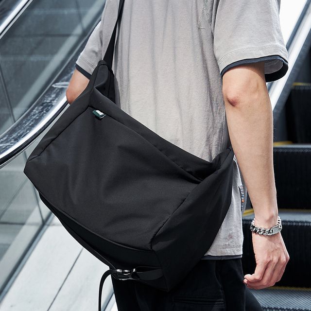Moyyi-Lightweight Crossbody Bag