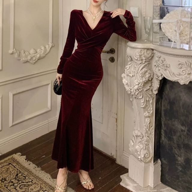 fitted lace wedding dress Burgundy Velvet Long Sleeves Mermaid Party Dress, Long Prom Dress –  Cutedressy main image 1