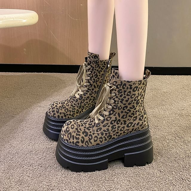 Sleeko-Leopard Print Platform Lace-Up Short Boots
