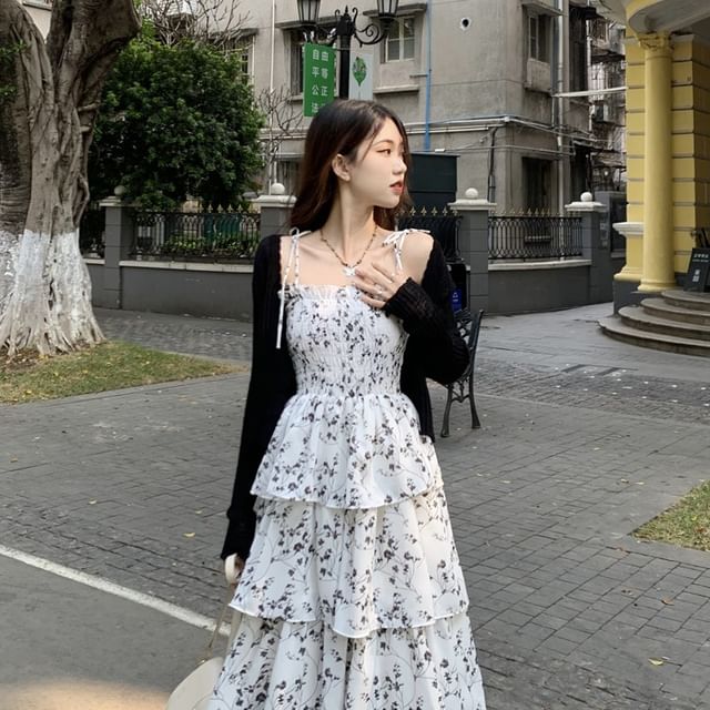 Shinsei - Spaghetti Strap Floral Tiered Midi A-Line Dress / Plain