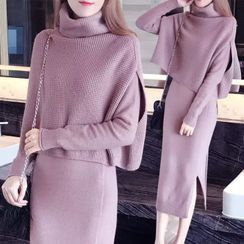 Sienne - Set: Long-Sleeve Knit Midi Shift Dress + Sleeveless Turtleneck Sweater Sienne - Set: Long-Sleeve Knit Midi Shift Dress + Sleeveless Turtleneck Sweater