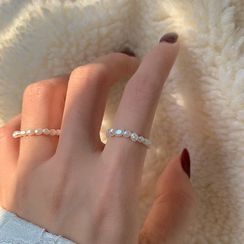 Catalunya - Faux Pearl Ring Catalunya - Faux Pearl Ring