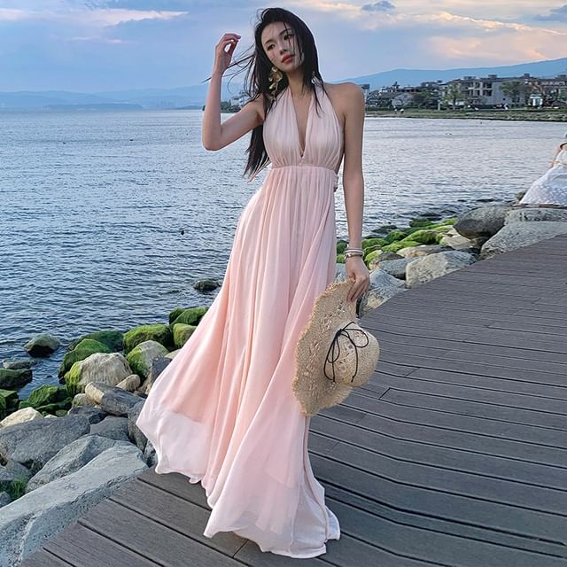 Juuri-Sleeveless V-Neck Plain Maxi A-Line Dress