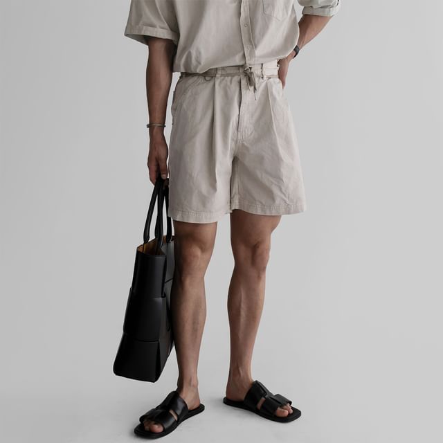 mopagrati-Mid Rise Plain Washed Shorts