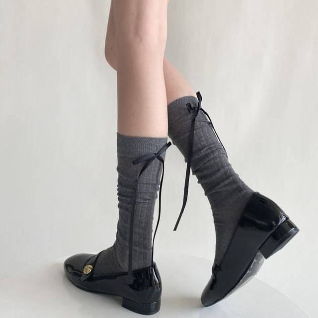 Gentiana-Plain Bow Ribbon Ribbed Socks