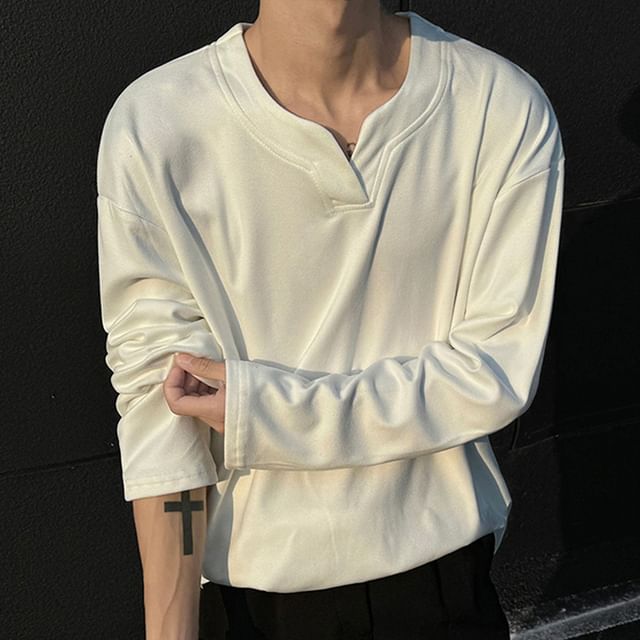 Adothuiastic-Long-Sleeve Notch Neck Plain T-Shirt
