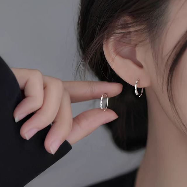 Gaya-Half Hoop Earring