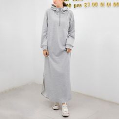 YARU - Maxi Zip Hoodie Dress YARU - Maxi Zip Hoodie Dress