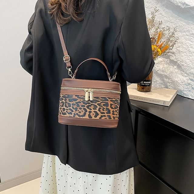 NewTown-Top Handle Crossbody Bucket Bag