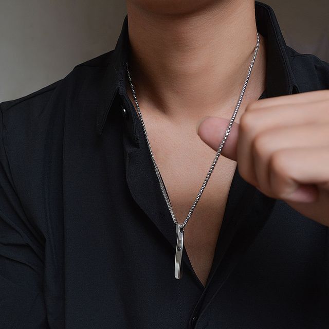 Juanitro-Pendant Chain Necklace