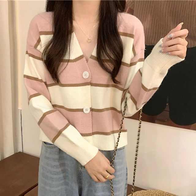 Hevnir-V-Neck Color Block Cardigan