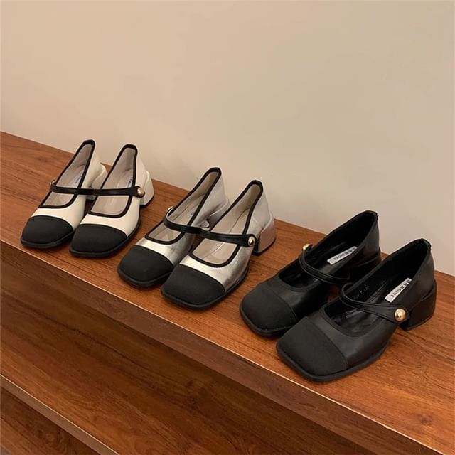 Asterisk-Chunky Heel Cap-Toe Mary Jane Shoes