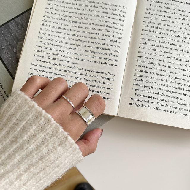 Forainer-Twisted Trim Open Ring