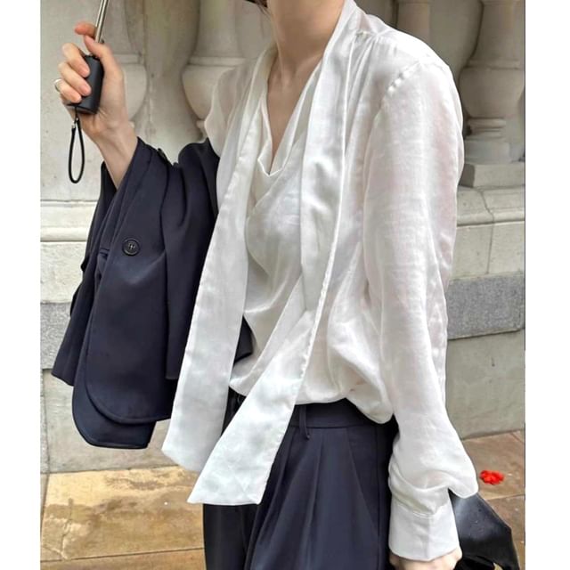 ISSOL-Long-Sleeve Scarf Neck Plain Blouse