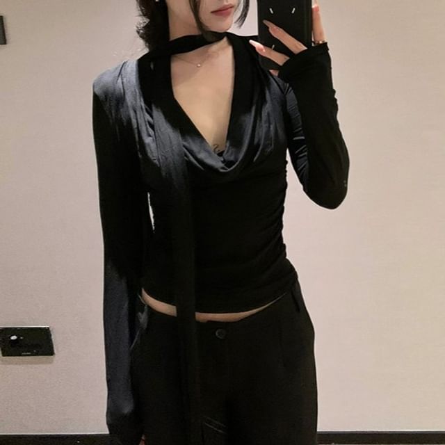 Sugarcoat-Long-Sleeve V-Neck Plain Crop Top