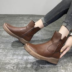 Weiya - Faux Leather Short Boots Weiya - Faux Leather Short Boots