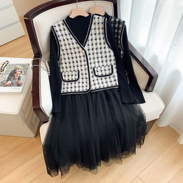 long sheer sleeveless vest